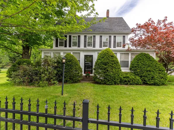 308 Main Street, Fremont, NH 03044