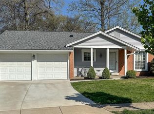11940 Meadow Run Ct, Maryland Heights, MO 63043