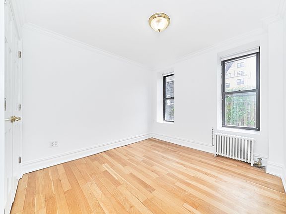 5th image of 10 Morton St APT 3C