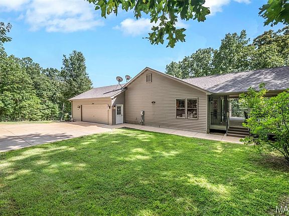 4th image of 7093 Pless Dr