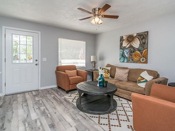3rd image of 3713 Darwin Ave