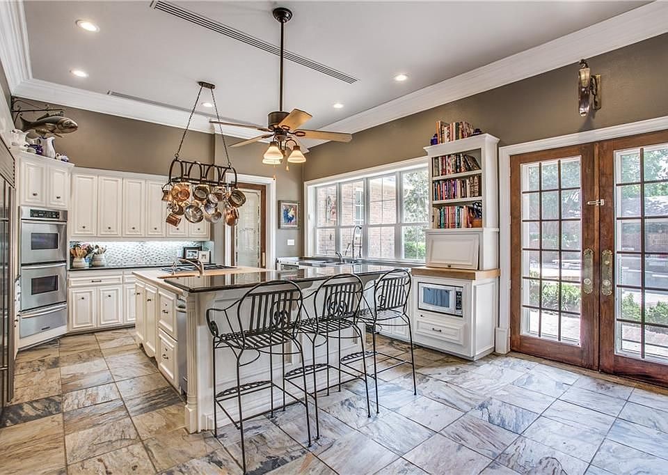 1st image of 1502 Plantation Dr