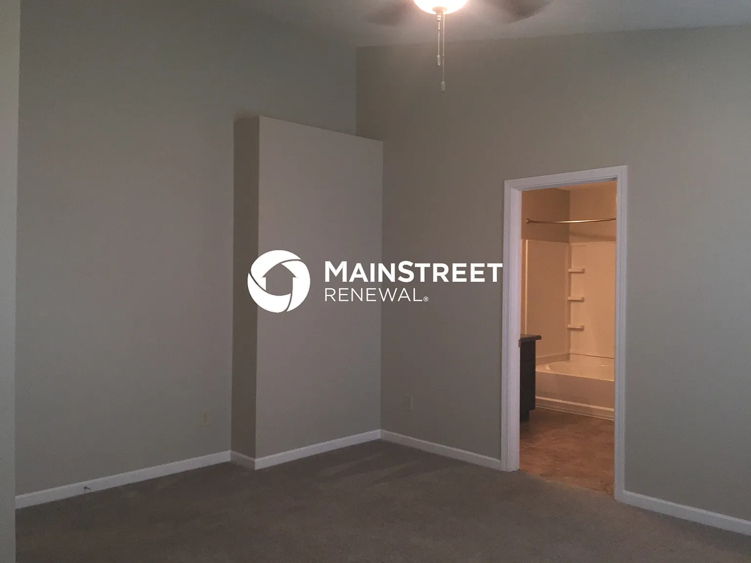 2220 Rossington Ln — Photo 3