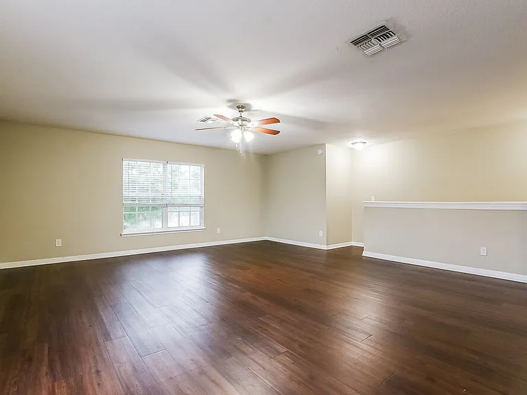 2101 Woodsedge Dr — Photo 15