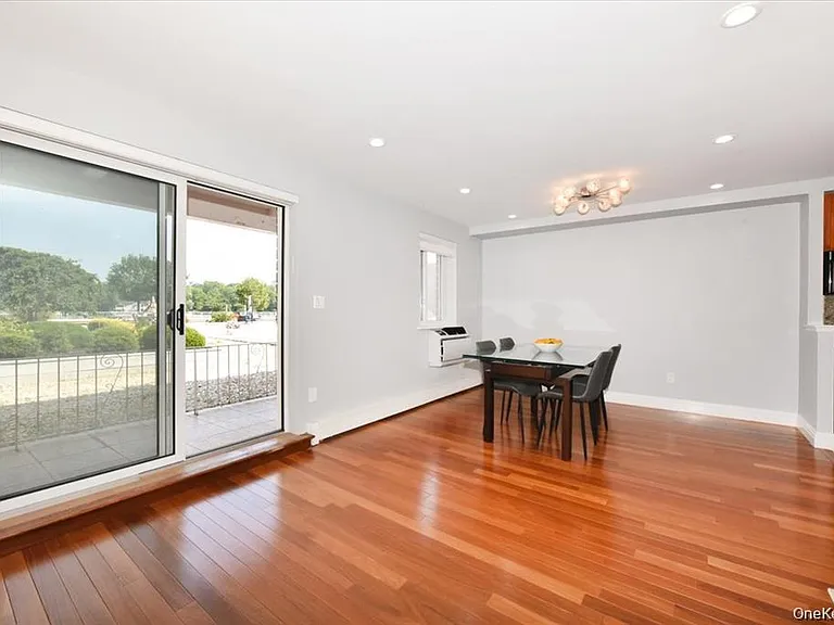 320 E Shore Rd #2A — Photo 9