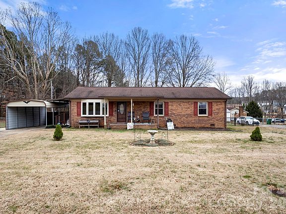 4th image of 306 Costner Dr