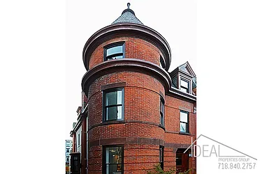 1372 Dean Street in Crown Heights