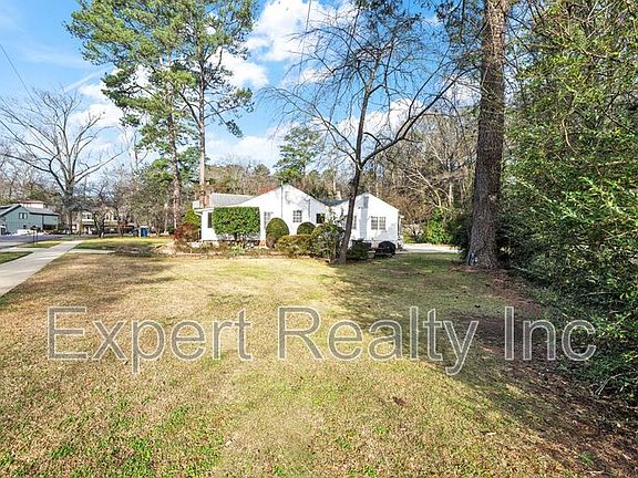 3rd image of 1542 Somerset Dr