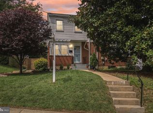 6902 University Dr, Alexandria, VA 22307