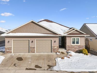 1513 Stone Ln, Waverly, IA, 50677