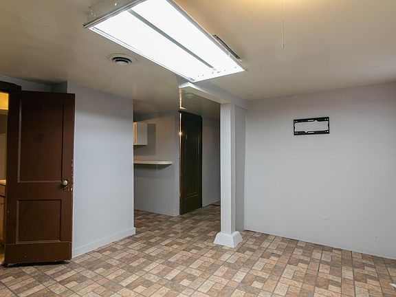 4th image of 3853 W Palmer St