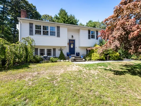 6 Pine Tree Dr, Plainville, MA 02762