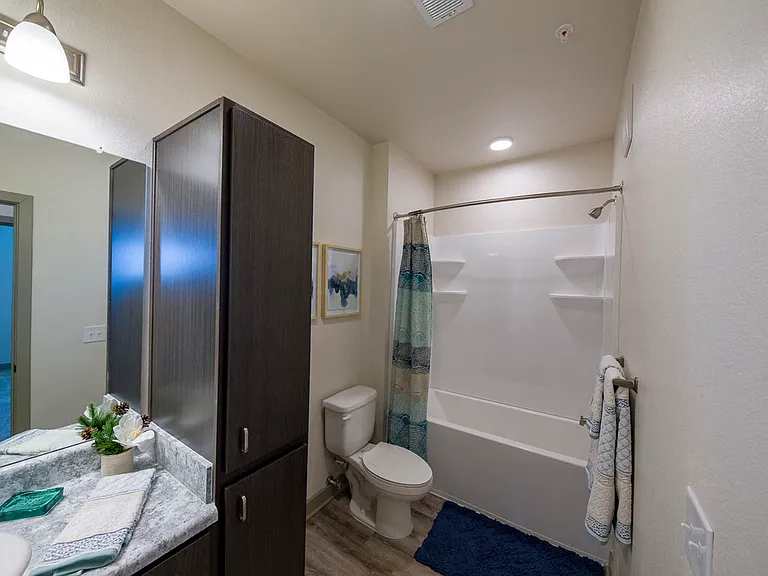 Lofts at Jefferson Station Bathroom
