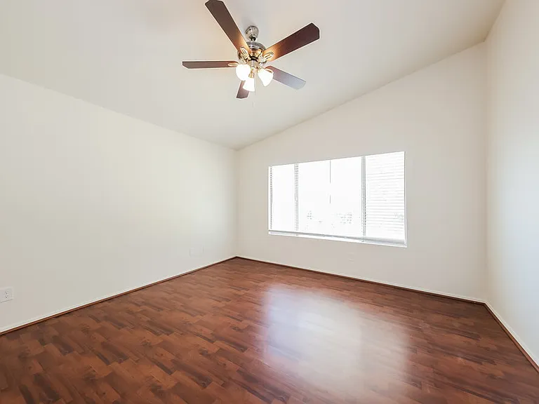 8449 W Wethersfield Rd — Photo 10