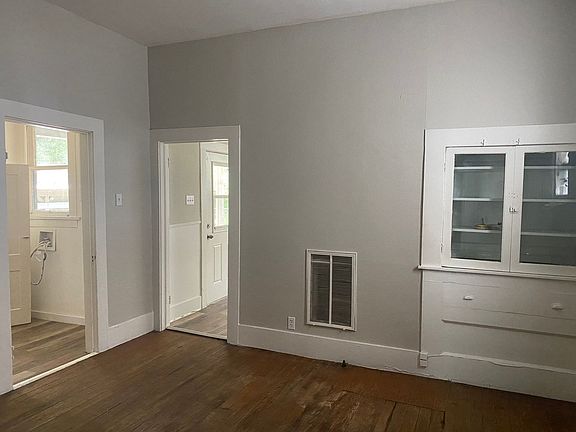 2nd image of 1114 N Cleveland Ave