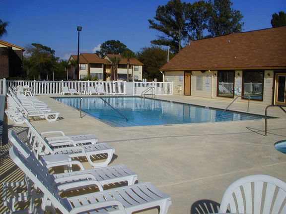 5th image of 1400 Gandy Blvd N Unit 1706