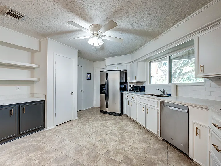 1722 S Kirkwood Rd — Photo 27