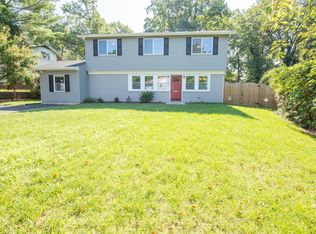 5607 Hershey Ln, Alexandria, VA 22312