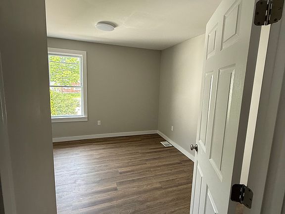 4th image of 50 Main St #2