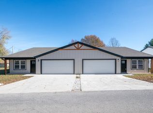 316-318 S Market St, Nixa, MO 65714