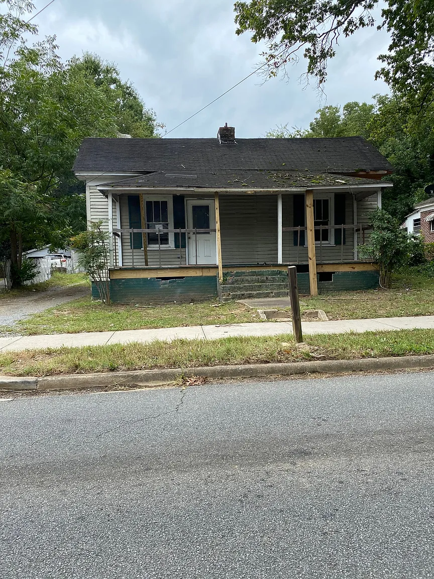 406 Calhoun Ave NE photo 1