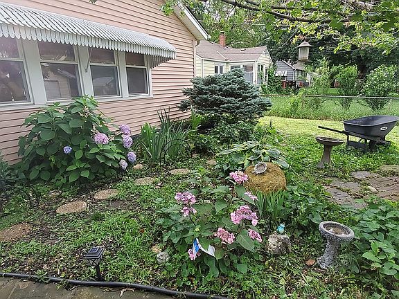 View of side yard from Sun Room
