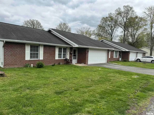 401 S Eisenhower Dr, Marion, IL 62959