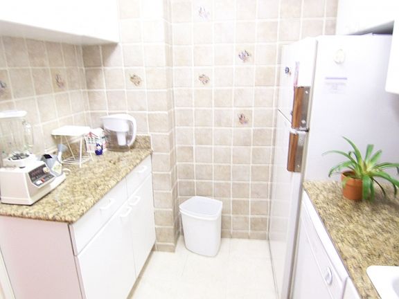 4th image of 300 E 40th St APT 7X