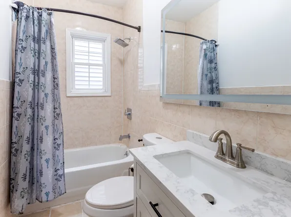 610 East 181st Street image 11 of 14