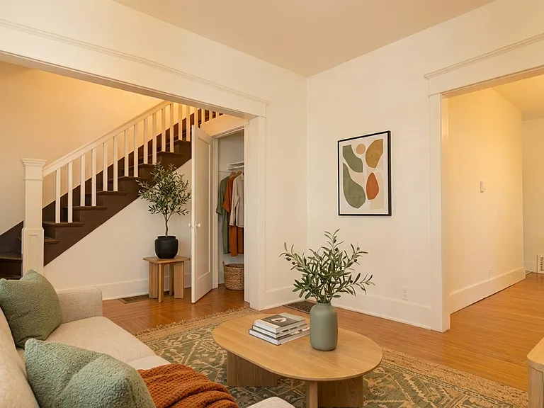 Evanston Apartments - Located on the north side of Fremont — Photo 18