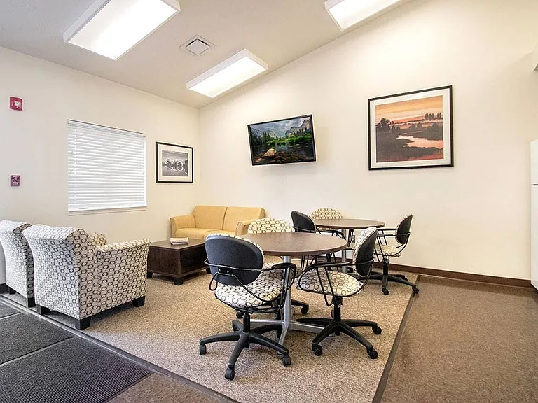 2513 Willow St #2513 — Photo 4