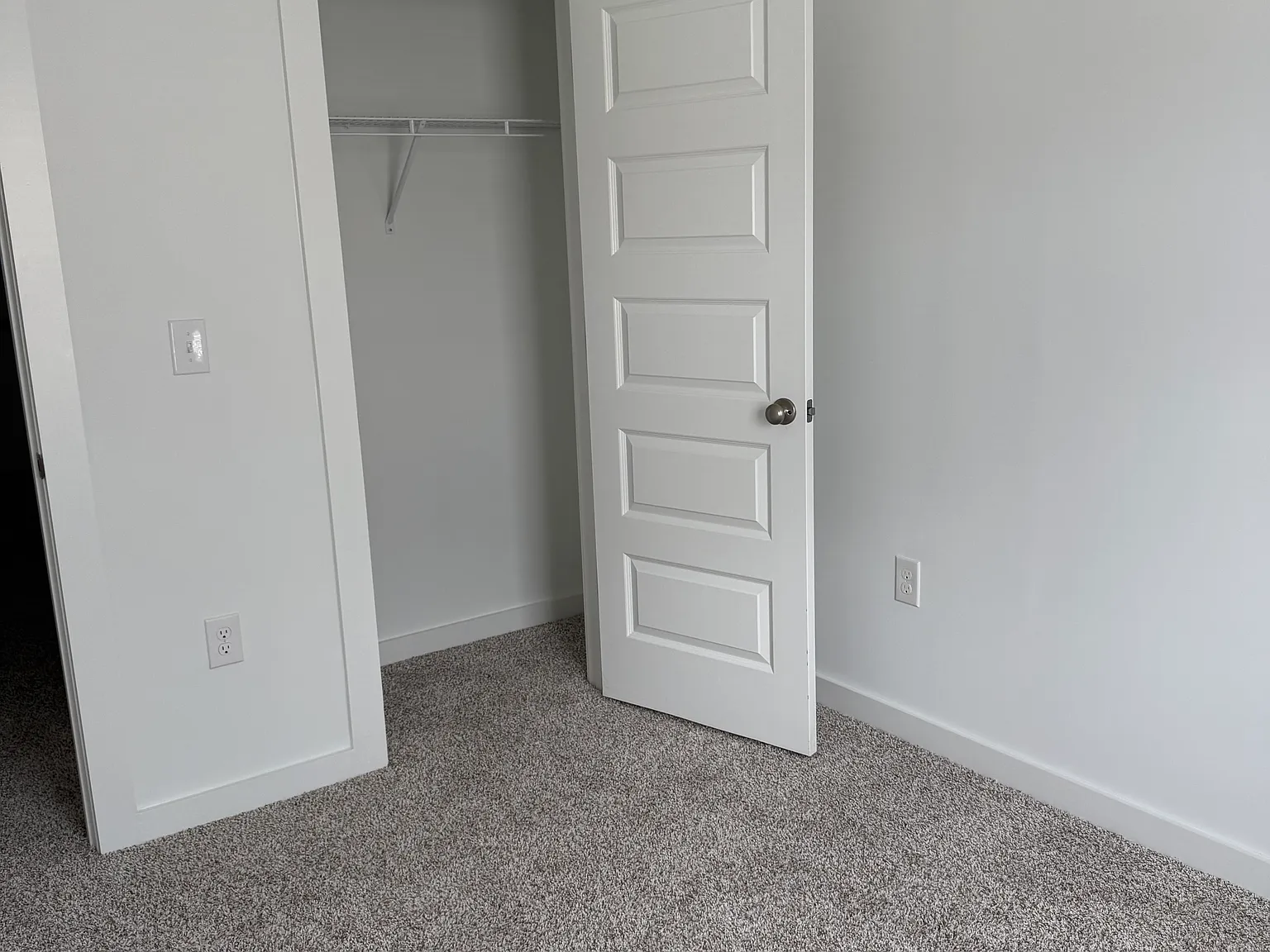 3 bed, 2.5 bath, 1554 sqft, $850 — Photo 1