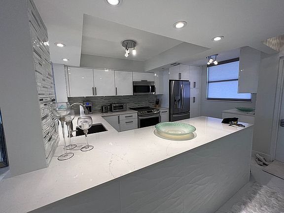 3rd image of 1266 S Military Trl APT 545