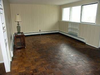 4th image of 55 Pine Dr