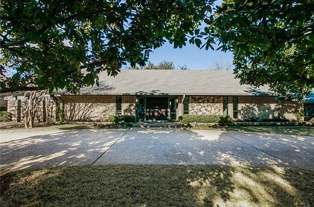 1st image of 7111 Chipperton Dr