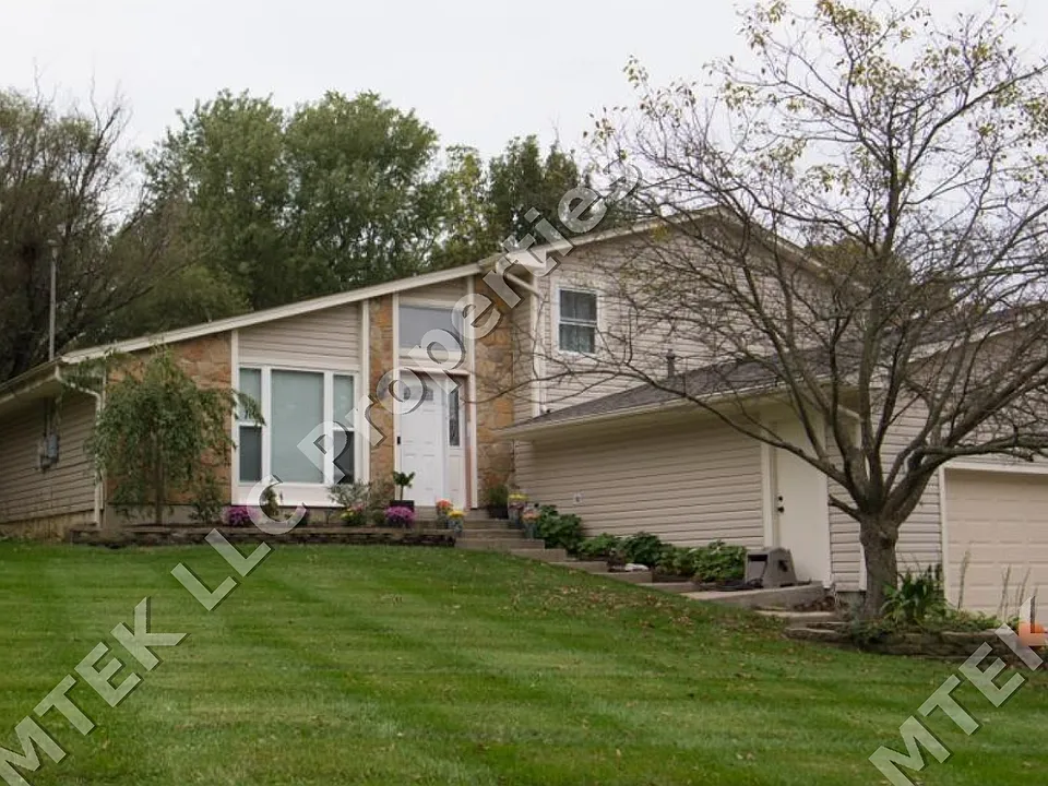 1-8 Pinehurst Ct #1