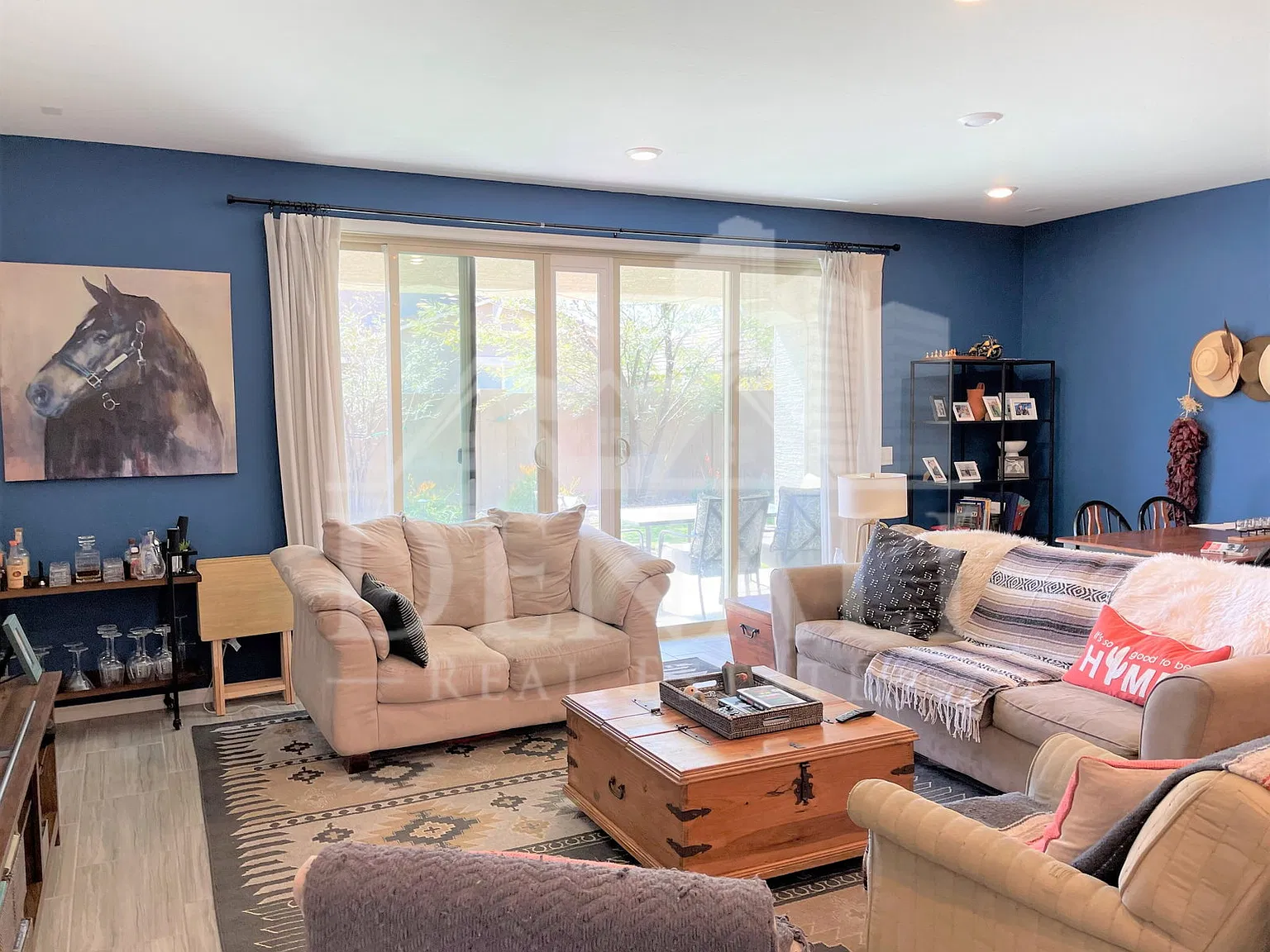 3 bed, 2.0 bath, 1742 sqft, $2,295 — Photo 3