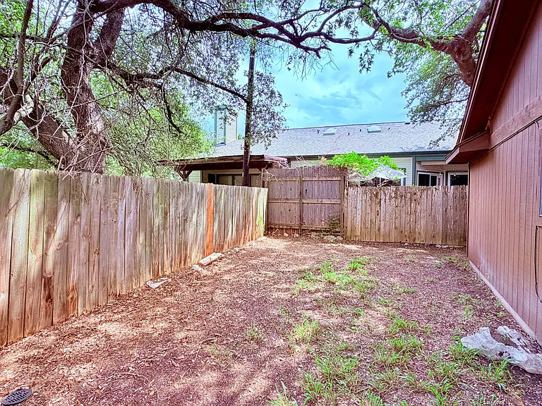 6503 Columbia Oaks Ct — Photo 25
