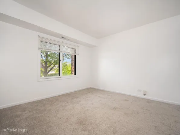 1120 E Randville Dr Unit 206, Palatine, IL 60074