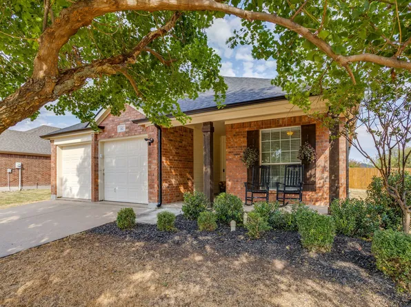 212 Bison Meadow Dr, Waxahachie, TX 75165