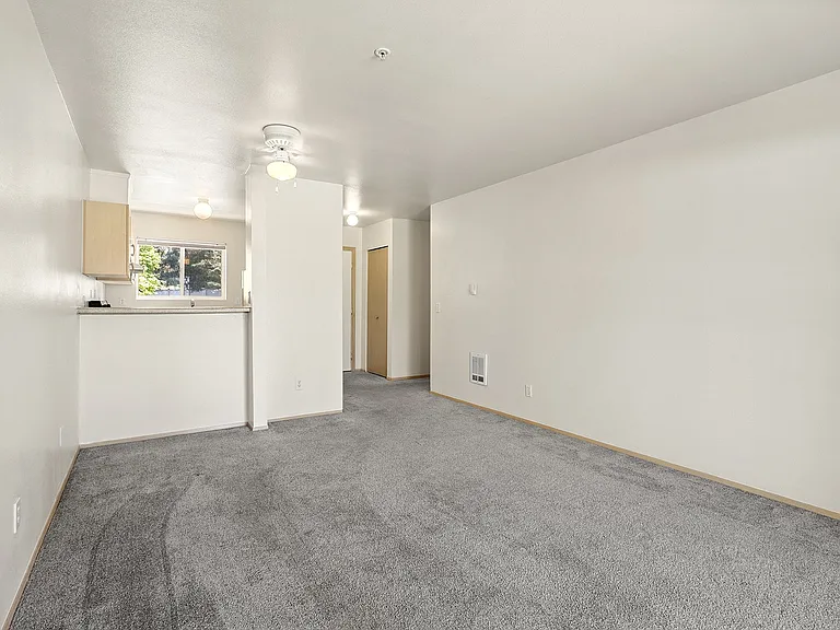 Mill Pond Apartments — Photo 18