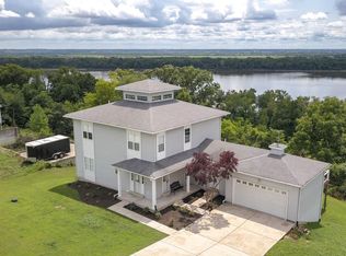 206 Quarry Rd, Golden Eagle, IL 62036