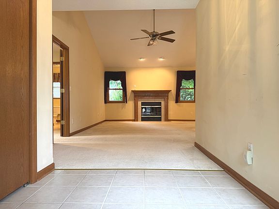 3rd image of 1559 Jennifer Dr