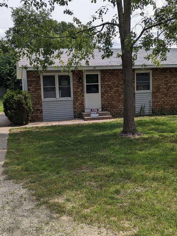 2 bed, 950 sqft, $1,800 — Photo 4