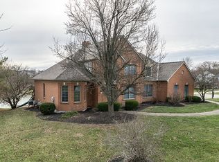2201 Treetop Ln, Hebron, KY 41048