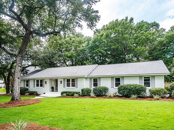 4th image of 865 Evans Rd
