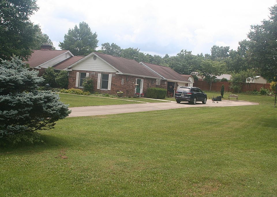 1st image of 341 Roma Dr