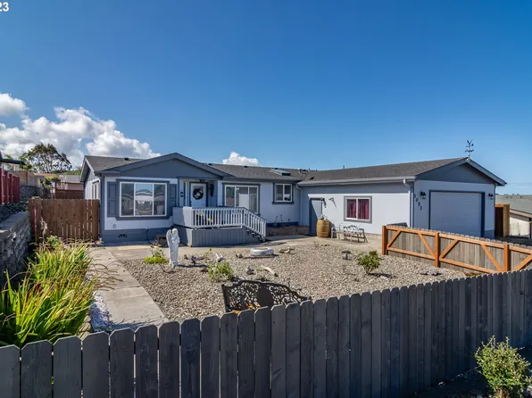 1053 Fulton Ave, Coos Bay, OR 97420
