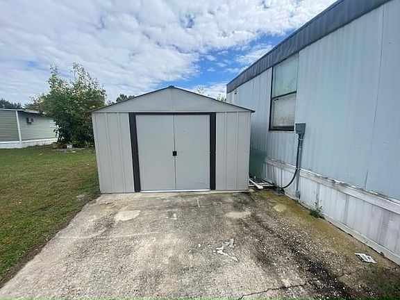 4th image of 1819 La Crosse Ave #256