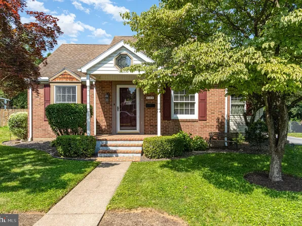 120 Holly St, Hummelstown, PA 17036